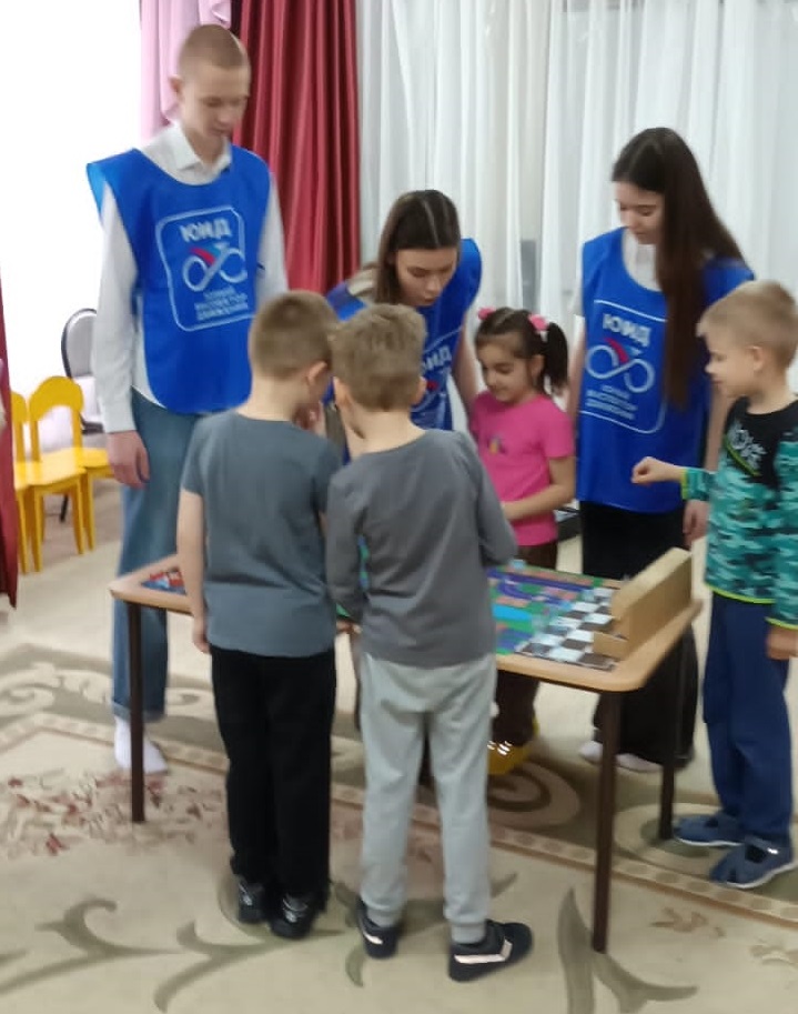 Наставники ЮИД посетили детский сад № 2 «Ромашка».