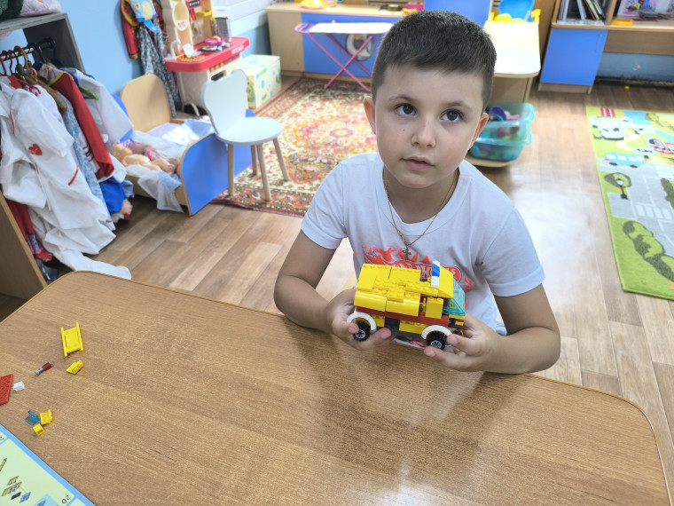 Игровые упражнения  с Лего-конструктором.